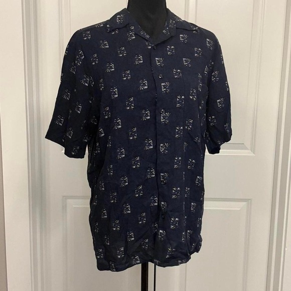 Blue and white vintage Hawaiian shirt with floral pattern - Size S - Picture 2 of 4